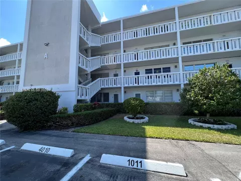 1011 Ellesmere A #1011, Deerfield Beach, FL 33442
