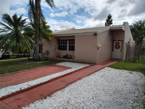 1916 W 72nd St, Hialeah, FL 33014