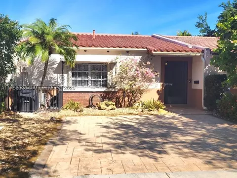 7258 Jacaranda Ln #7258, Miami Lakes, FL 33014