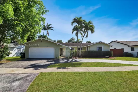 10611 SW 142nd Ave, Miami, FL 33186