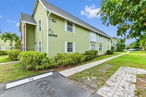 12052 Alternate A1a #C3, Palm Beach Gardens, FL 33410