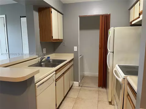 1247 SW 46th Ave #1312, Pompano Beach, FL 33069