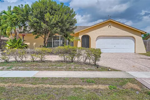1281 Wyndcliff Dr, Wellington, FL 33414