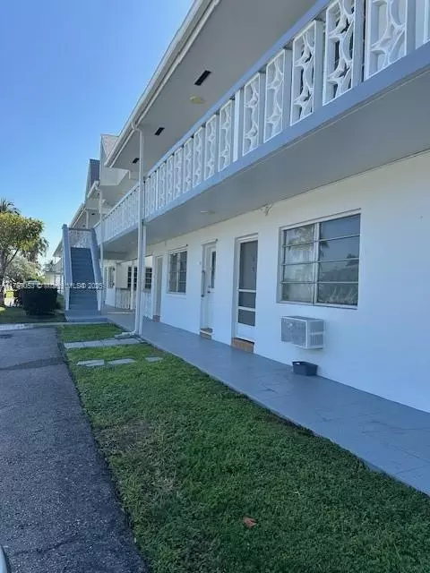 Undisclosed, Miami Gardens, FL 33169