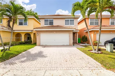 5441 NW 92nd Ave, Sunrise, FL 33351