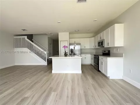 3318 W 100th Ter #3318, Hialeah, FL 33018