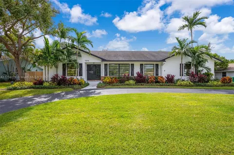 7840 SW 180th St, Palmetto Bay, FL 33157