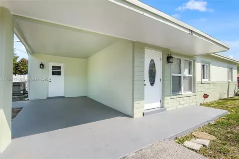 210 NW 4th Ave, Deerfield Beach, FL 33441