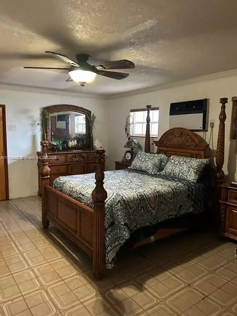 Bedroom - 681 E 44th St, Hialeah, FL 33013 photo 2 of 3