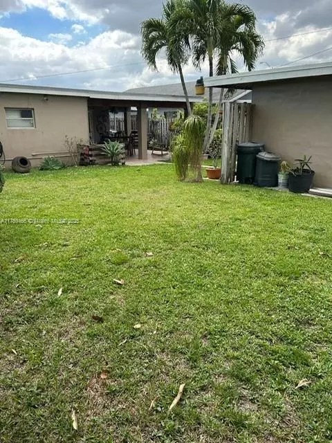 Exterior - 681 E 44th St, Hialeah, FL 33013 photo 4 of 4