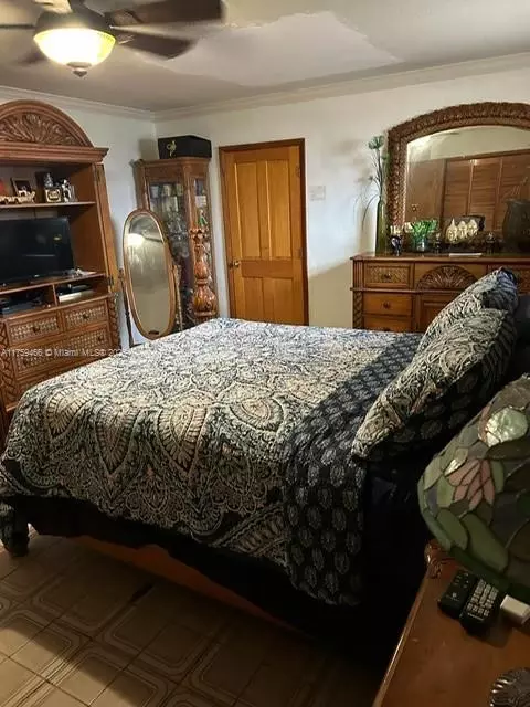 Bedroom - 681 E 44th St, Hialeah, FL 33013 photo 1 of 3