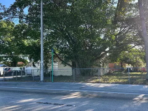 141 SE 8th Ave, Hialeah, FL 33010 photo 3