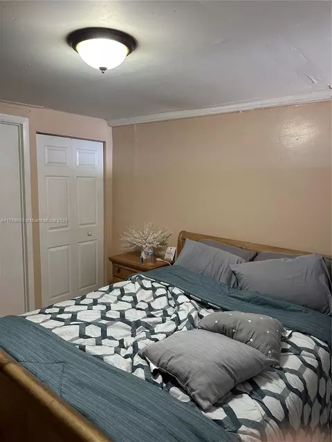 6465 W 8th Ct, Hialeah, FL 33012 photo 6
