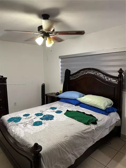 6465 W 8th Ct, Hialeah, FL 33012 photo 2