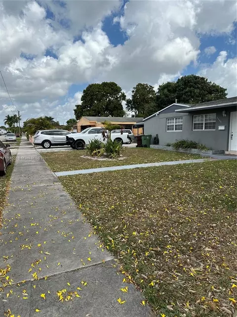 6465 W 8th Ct, Hialeah, FL 33012