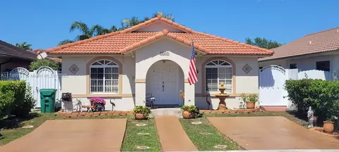9839 NW 128th Ln, Hialeah Gardens, FL 33018