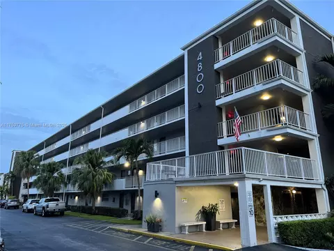 4800 Hillcrest Ln #512, Hollywood, FL 33021
