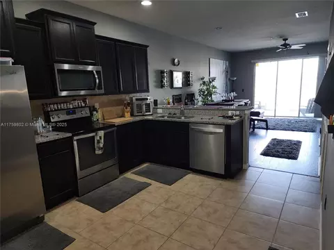 9136 Hillcroft Dr, Riverview, FL 33578 photo 4