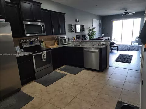 9136 Hillcroft Dr, Riverview, FL 33578 photo 5