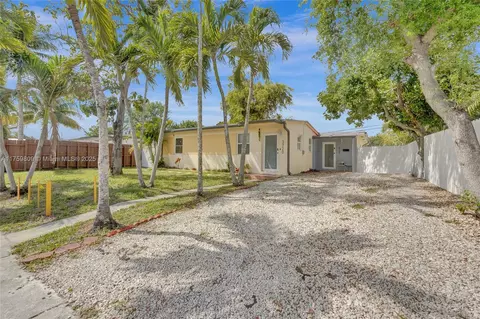 3720 SW 46th Ave, West Park, FL 33023