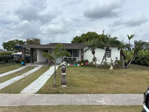 381 NE 11th St, Homestead, FL 33030