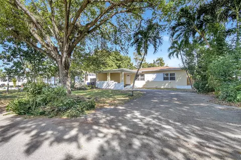 6433 Wiley St, Hollywood, FL 33023