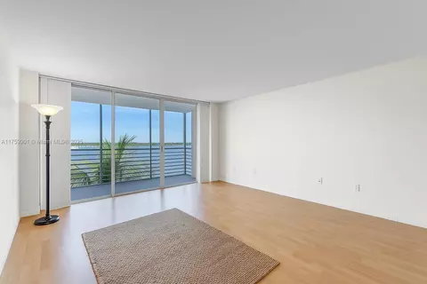 1175 NE Miami Gardens Dr #610, Miami, FL 33179