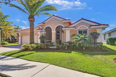 1436 Blue Jay Cir, Weston, FL 33327