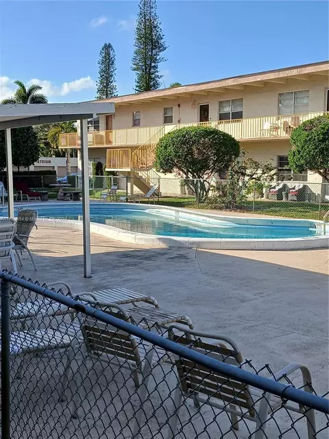 2525 Hollywood Blvd #115, Hollywood, FL 33020