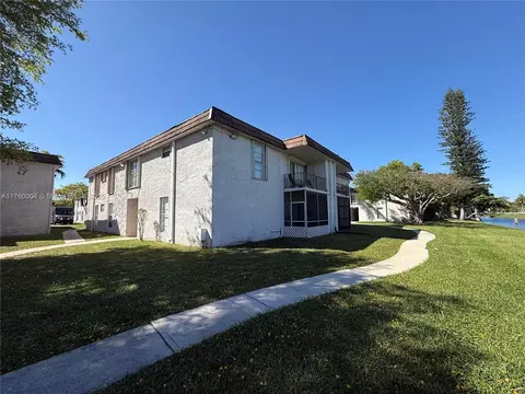 10389 N Kendall Dr #S3, Miami, FL 33176
