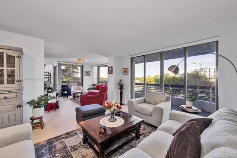 3530 Mystic Pointe Dr #406, Aventura, FL 33180