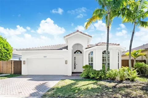 8527 NW 111th Ct, Doral, FL 33178