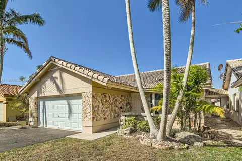 3040 NW 94th Ave, Coral Springs, FL 33065