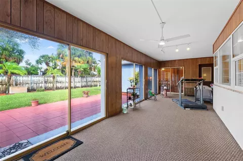 Exterior - 3641 Thomas St, Hollywood, FL 33021 photo 4 of 5