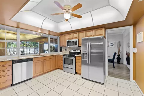 Kitchen - 3641 Thomas St, Hollywood, FL 33021 photo 2 of 2
