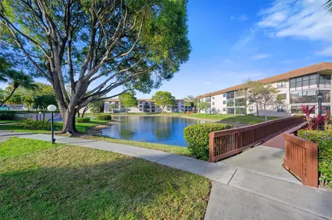 4965 E Sabal Palm Blvd #212, Tamarac, FL 33319