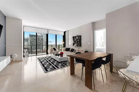 68 SE 6th St #1404, Miami, FL 33131