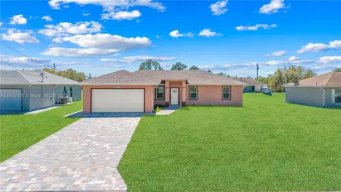 2603 43rd St W, Lehigh Acres, FL 33971