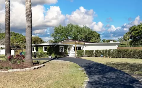 13225 SW 83rd Ct, Pinecrest, FL 33156