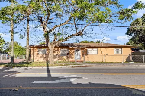 1002 E 20th St, Hialeah, FL 33013 photo 4