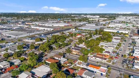 1002 E 20th St, Hialeah, FL 33013 photo 20