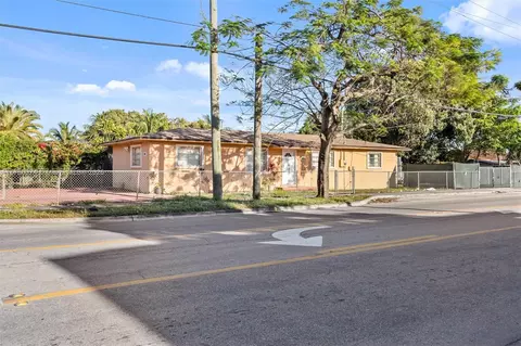1002 E 20th St, Hialeah, FL 33013 photo 25