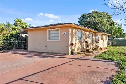 1002 E 20th St, Hialeah, FL 33013 photo 23