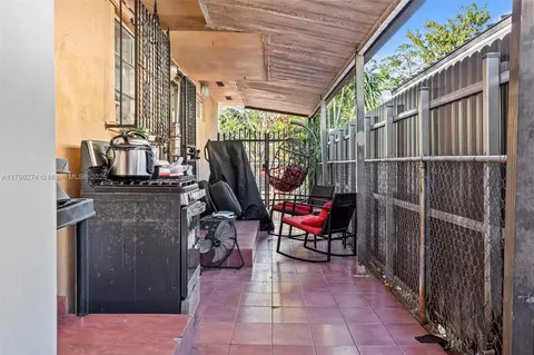1002 E 20th St, Hialeah, FL 33013 photo 17