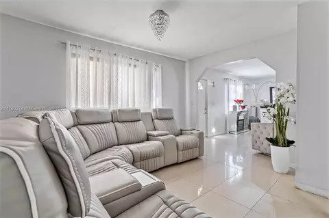 1002 E 20th St, Hialeah, FL 33013 photo 2
