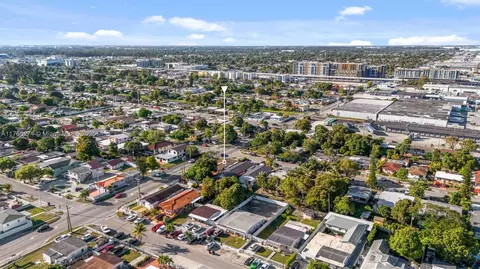 1002 E 20th St, Hialeah, FL 33013 photo 21