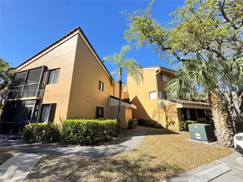 15525 Miami Lakeway N #102, Miami Lakes, FL 33014