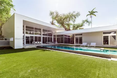 3891 Little Ave, Miami, FL 33133