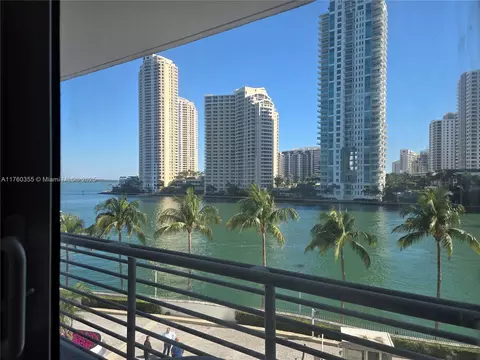 325 S Biscayne Blvd #415, Miami, FL 33131