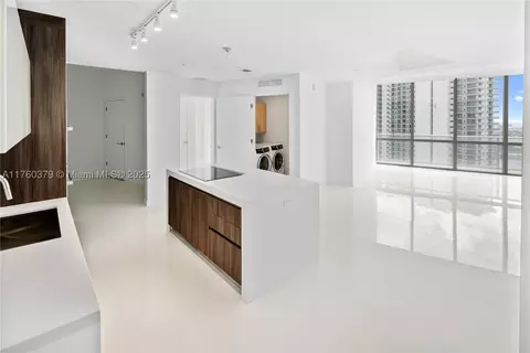 851 NE 1st Ave #4203, Miami, FL 33132